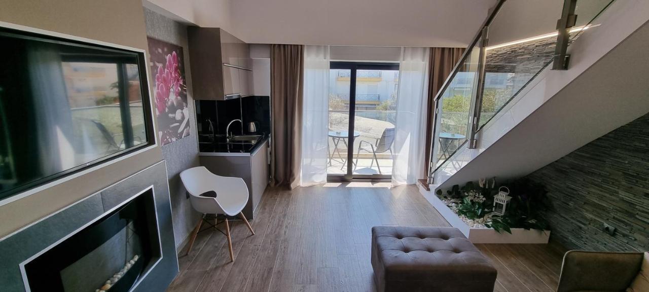 Luxsuites Ofrínion Extérieur photo