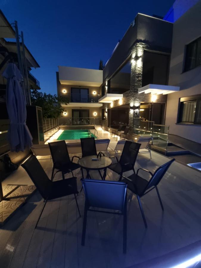 Luxsuites Ofrínion Extérieur photo